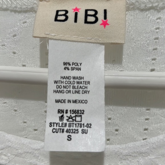 Bibi Bell Sleeved Eyelet Tee Shirt - Picture 5 of 5